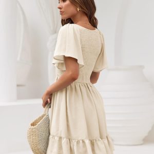 Women's Flowy Casual Mini Dresses 2025 Summer Graduation Smocked V Neck Vacation Dress Dress with Pockets